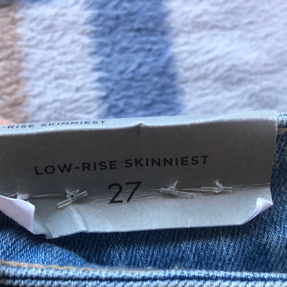 Low Rise Skinniest BULLHEAD Jeans - Picture 6 of 8